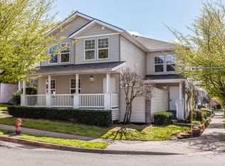 8406 NE Knott St, Portland, OR 97220