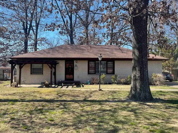 613 Joe Clifton Dr, Paducah, KY 42001