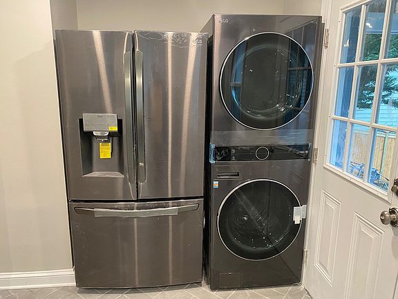 w/d will be moved to an enclosed rear porch/mudroom