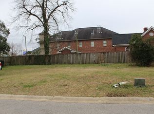 821 Mandolin Ct, Fayetteville, NC 28305