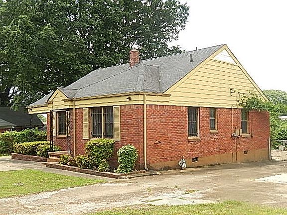 2nd image of 1521 Jeannine St