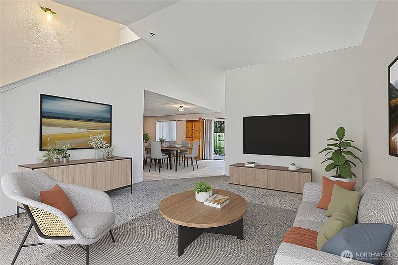 4th image of 1315 Golf Club Road SE