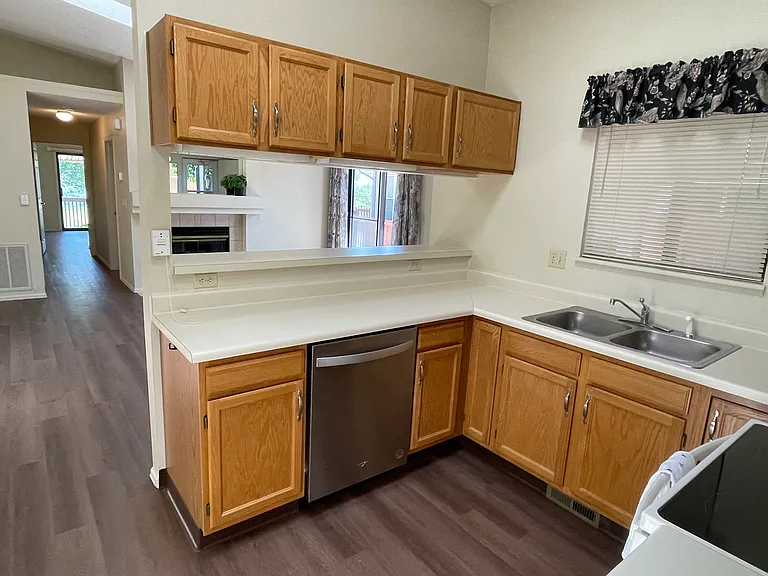 2538 Patriot Hts — Photo 6