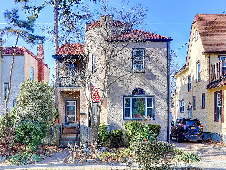 1st image of 25909 Pembroke Ave
