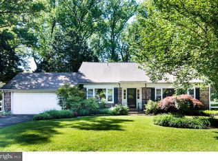 1396 Warner Rd, Meadowbrook, PA 19046