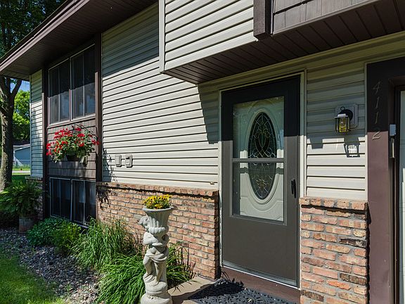2nd image of 4112 Brookdale Cir N