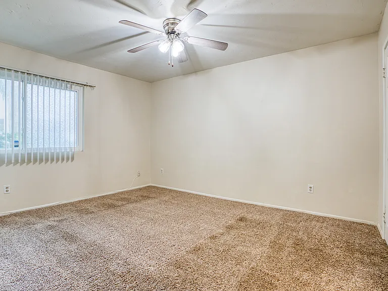 1101 W Macarthur Blvd #271 — Photo 16