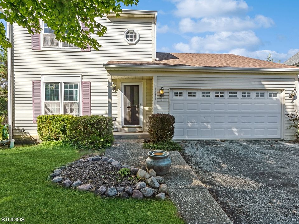 1st image of 1481 Carriage Ln