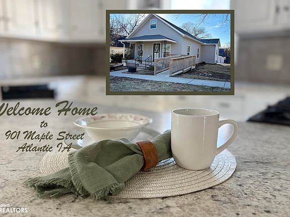 2nd image of 901 Maple St