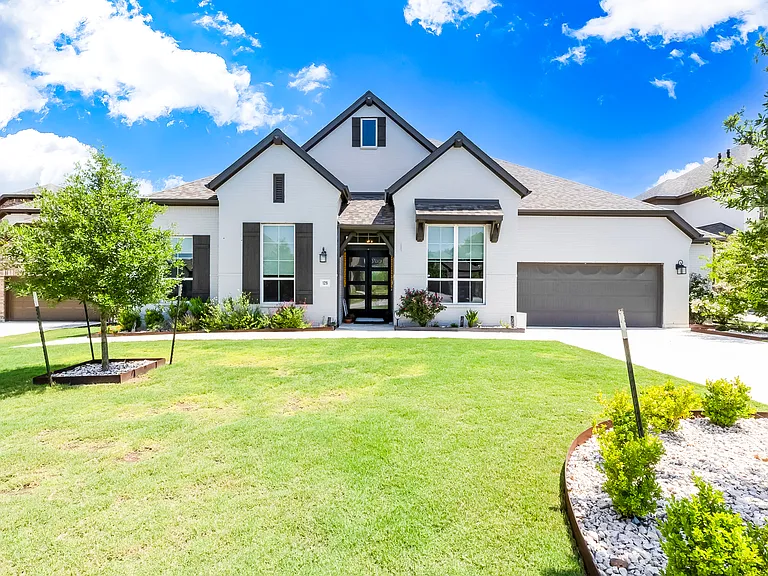126 Little Stream Cv — Photo 1