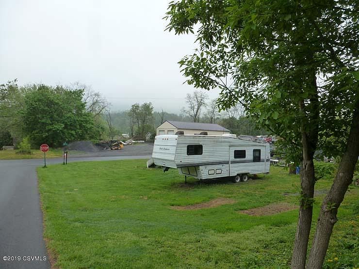 2nd image of 660 6th Ave