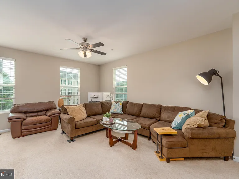 7716 Timbercross Ln — Photo 10