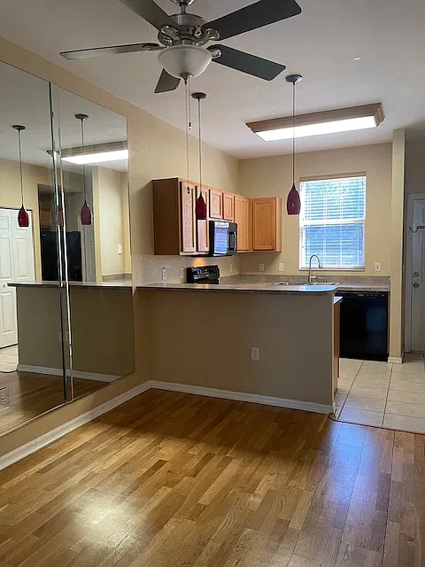 2 bed, 2.5 bath, 1114 sqft, $1,450 — Photo 3