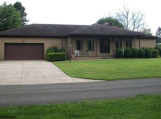 95 Williamson Ave, Belington, WV