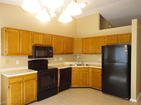 3rd image of 3930 Truro Ct