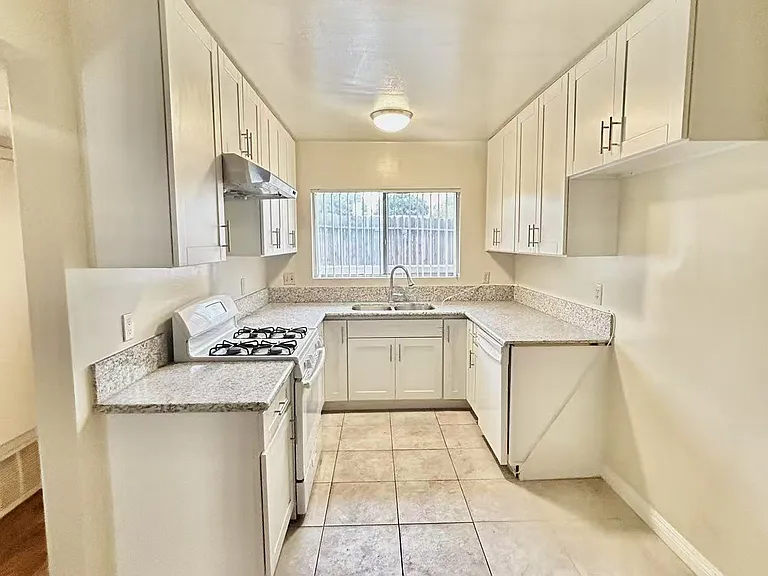 922 W Duarte Rd #3 — Photo 11