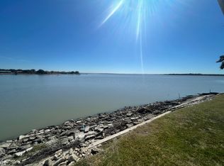 1 Canal St, Mathis, TX 78368