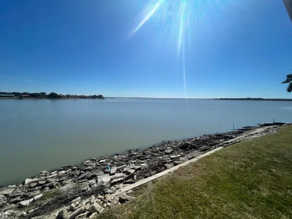 1 Canal St, Mathis, TX 78368