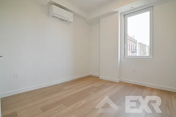 Rented by EXR | media 6