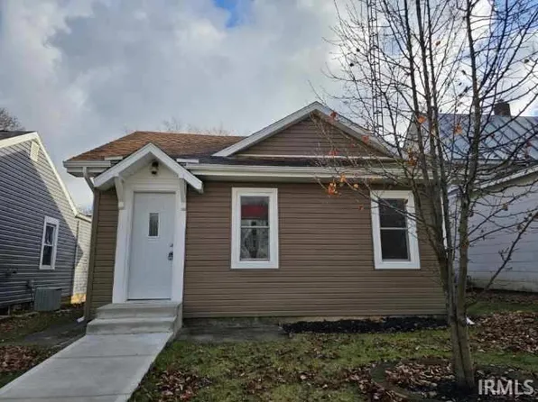 425 S Western Ave, Winchester, IN 47394