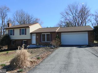 916 Susan Cir, Enola, PA 17025