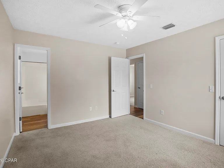 1815 Foster Ave — Photo 23