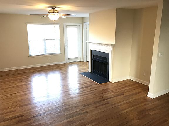 3rd image of 1700 Lombardy Cir APT C