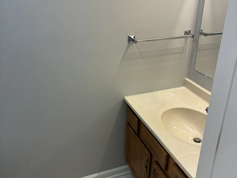 552 Osborne Ave — Photo 4
