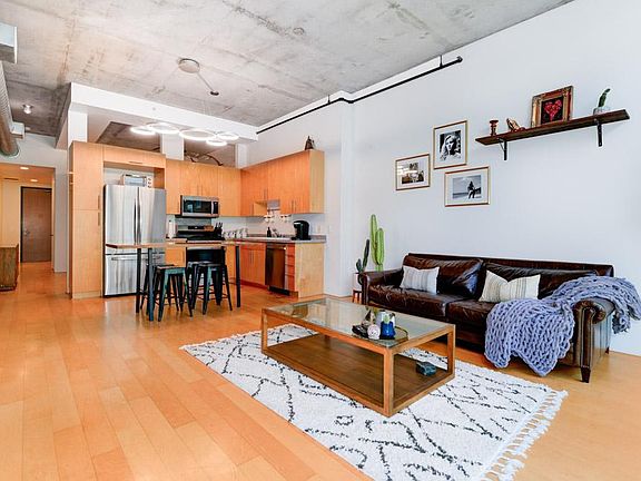 5th image of 1025 Island Ave Unit 310