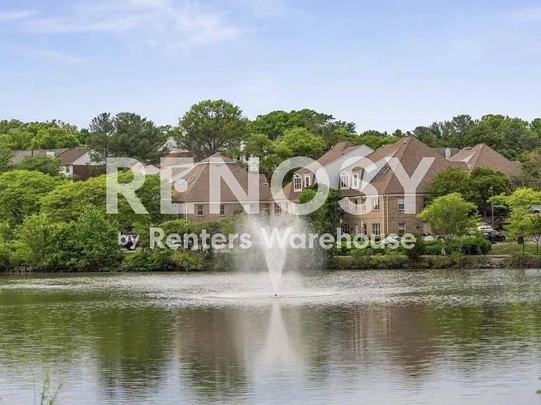 1041 Flester Ln — Photo 10