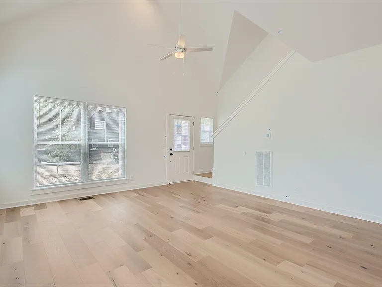 1140 Alcove Way — Photo 9