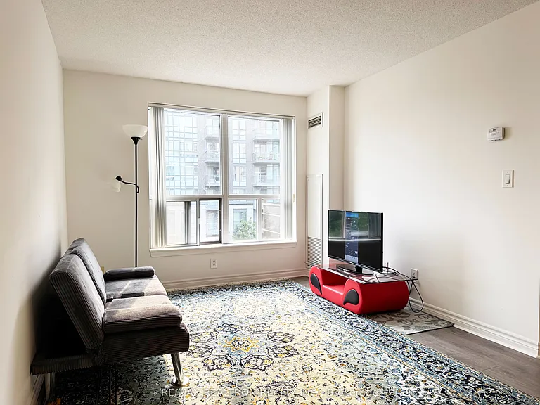 19 Barberry Pl #416 — Photo 10