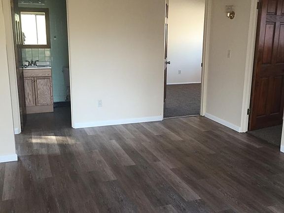 3rd image of 490 Allen Dr