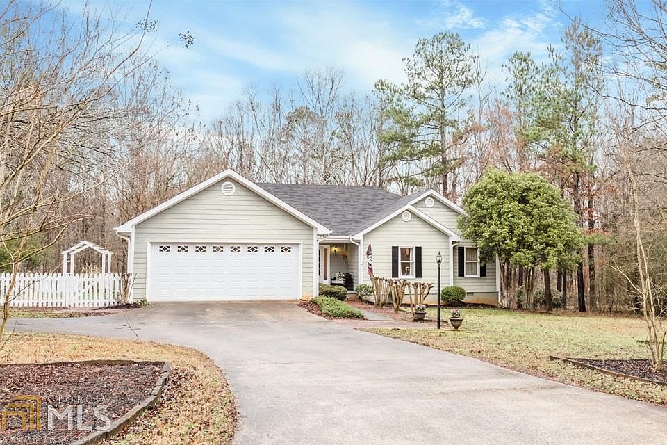 2nd image of 111 Ashbrook Pl