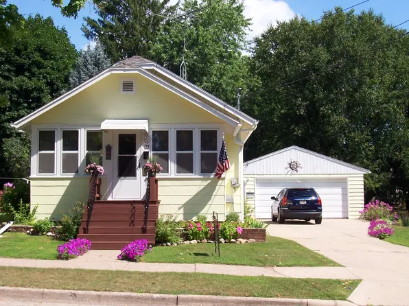 31 Folkman St, Clintonville, WI 54929
