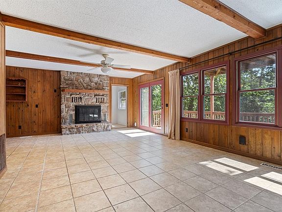 5th image of 14 Forest Ln