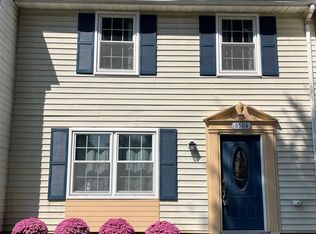 8504 Englewood Ct, Manassas Park, VA 20111