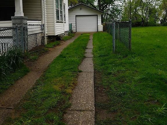 4th image of 14215 Darley Ave