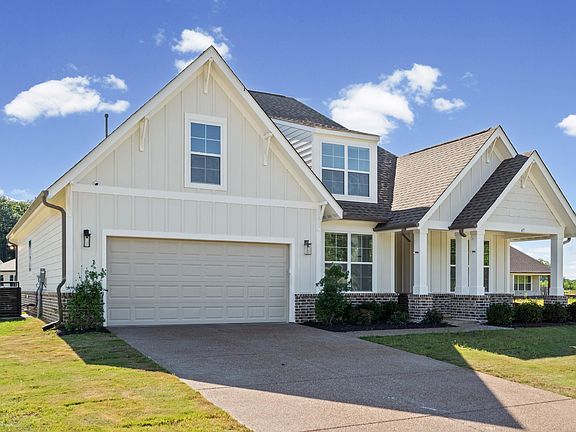 2nd image of 1127 Green Meadows Blvd