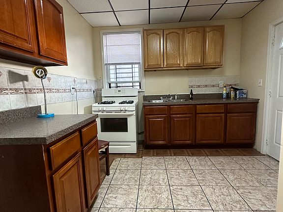 3rd image of 4319 Matilda Ave Floor 1