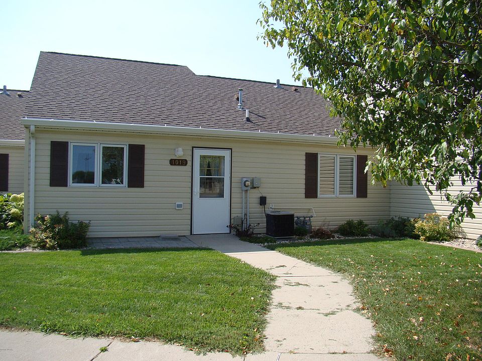 1st image of 1019 Minnesota St