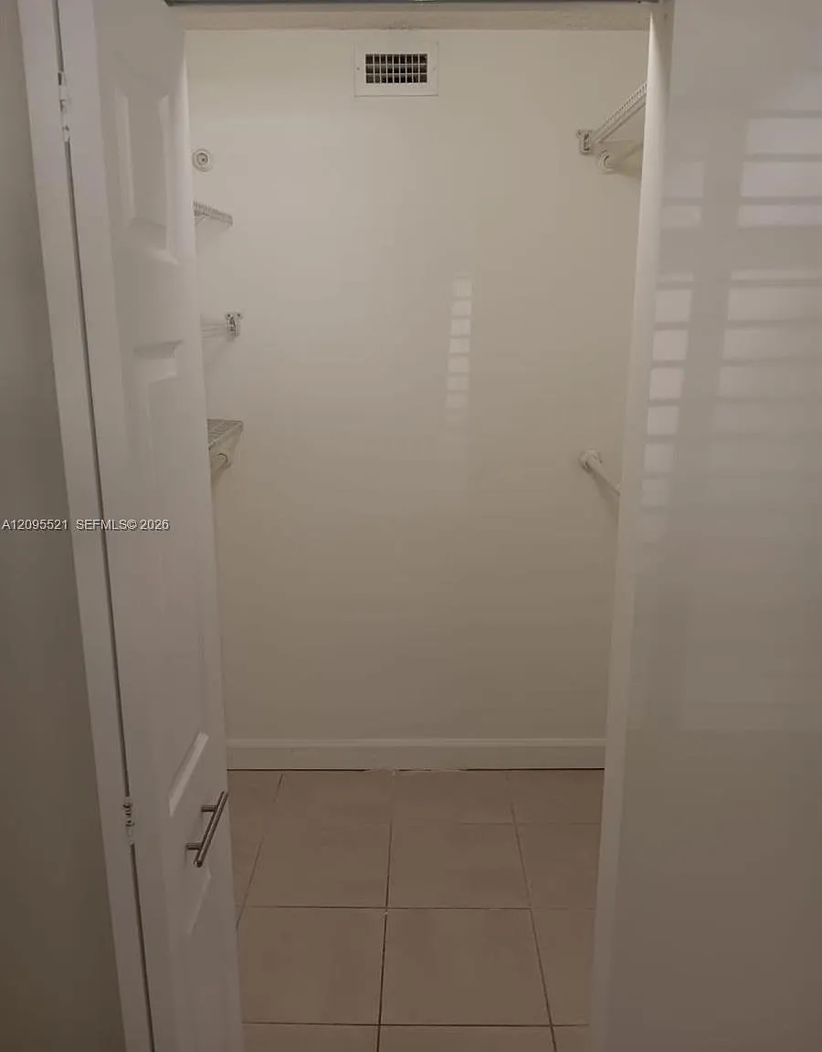1 bed, 1.0 bath, $1,850 — Photo 4