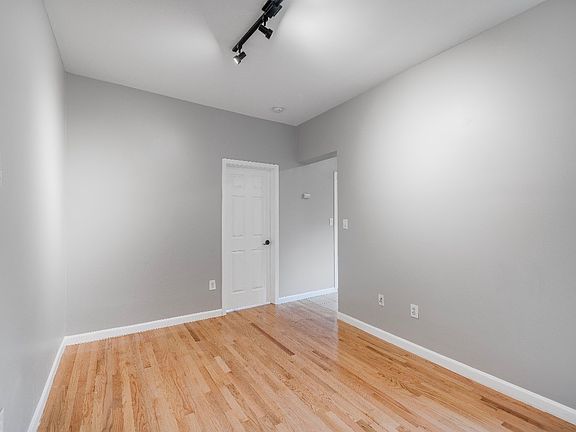 3rd image of 152 New York Ave APT 1