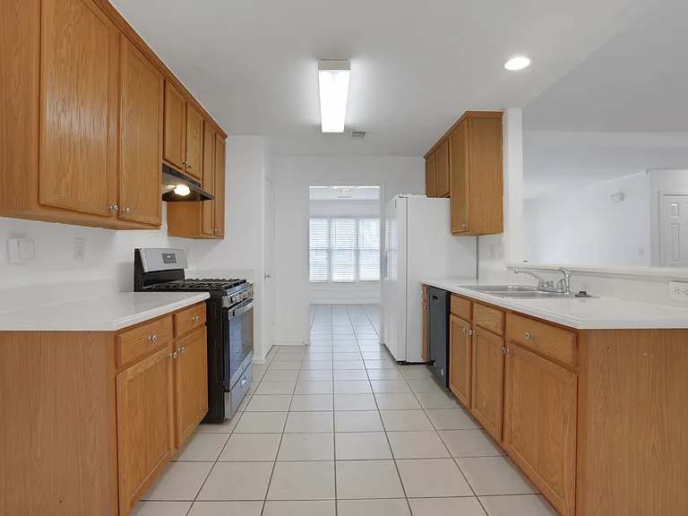 5425 Huntington Mist Dr — Photo 33