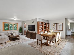 571 South Hillcrest Drive, Verona, WI 53593