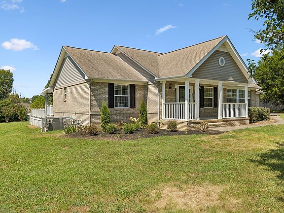 2nd image of 306 Davis Green Ln