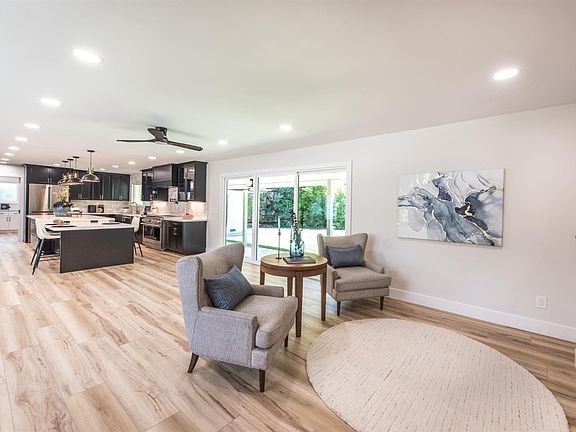 4th image of 2812 American River Dr
