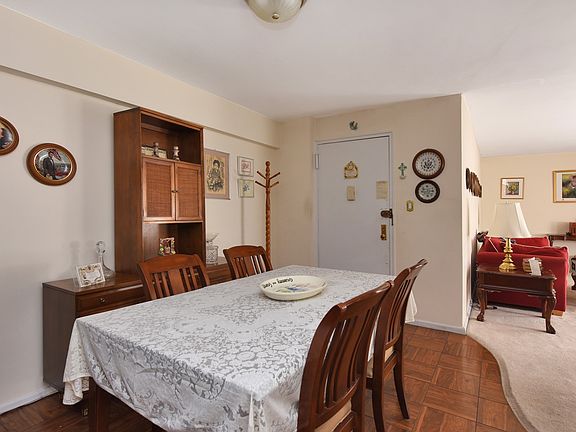4th image of 3165 138th St APT 6K