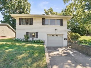 1645 Williams St, Cuyahoga Falls, OH 44221