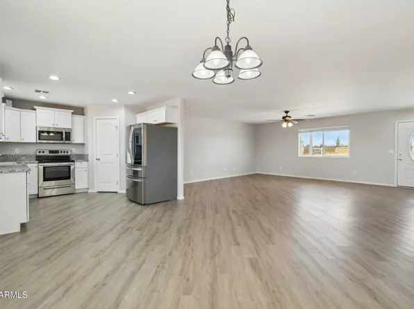 21189 E BLUE JAY Lane, Florence, AZ 85132